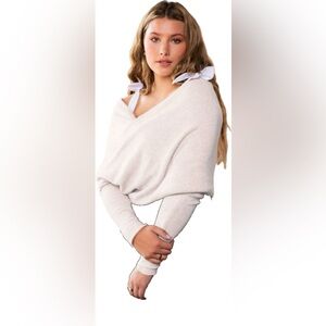 NWT Wrap sweater shawl with sleeves